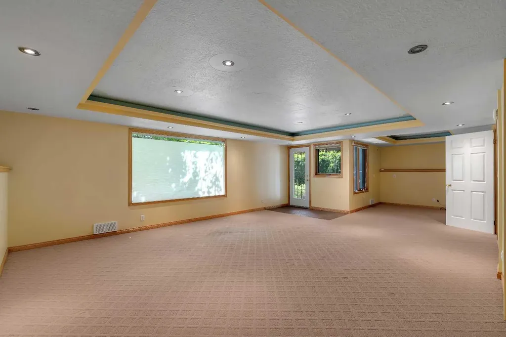 10272 Tuscany Hills Way Calgary AB T3L2G5