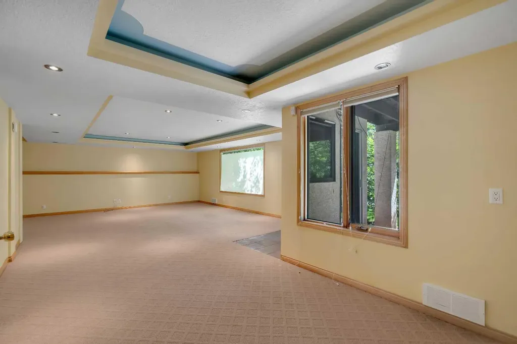 10272 Tuscany Hills Way Calgary AB T3L2G5