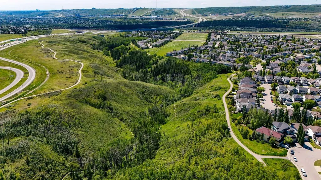 10272 Tuscany Hills Way Calgary AB T3L2G5