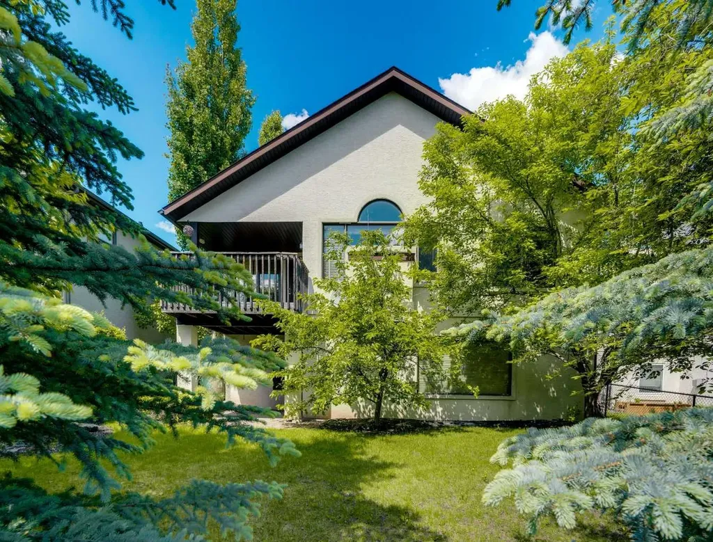 10272 Tuscany Hills Way Calgary AB T3L2G5