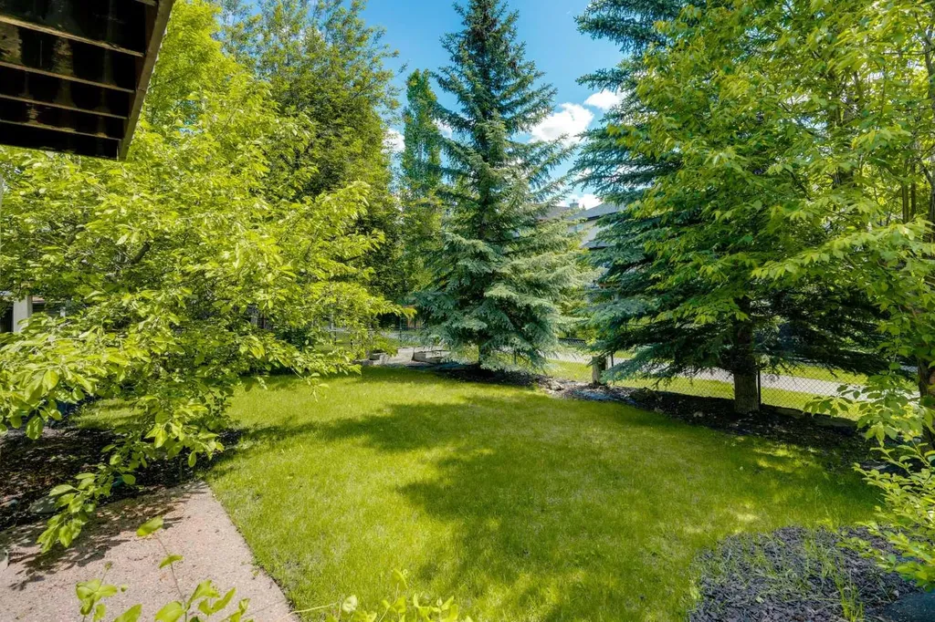 10272 Tuscany Hills Way Calgary AB T3L2G5