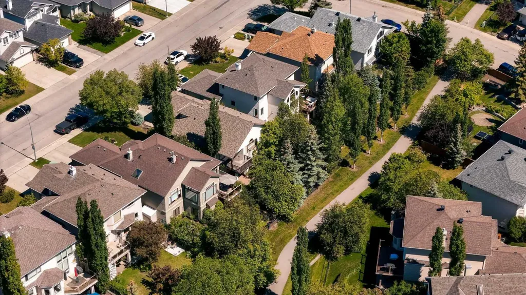 10272 Tuscany Hills Way Calgary AB T3L2G5