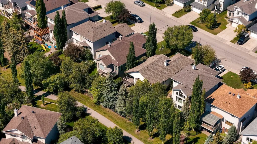 10272 Tuscany Hills Way Calgary AB T3L2G5