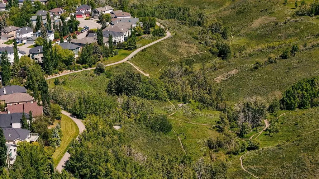 10272 Tuscany Hills Way Calgary AB T3L2G5