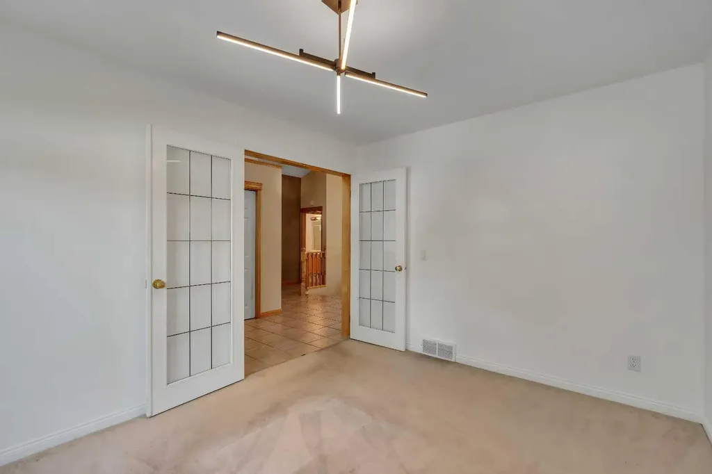 10272 Tuscany Hills Way Calgary AB T3L2G5