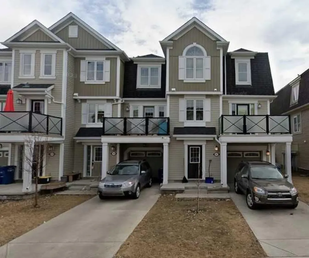 162 Windstone Mews SW Airdrie AB T4B 3X4