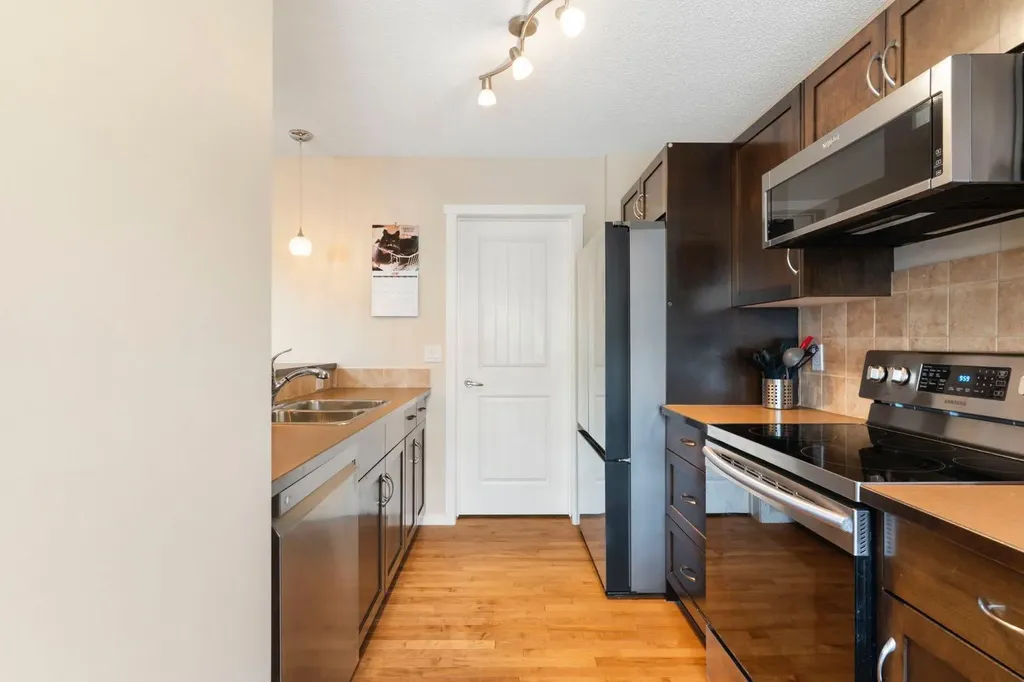 29 Sage Hill Court NW Calgary AB T3R 0H2