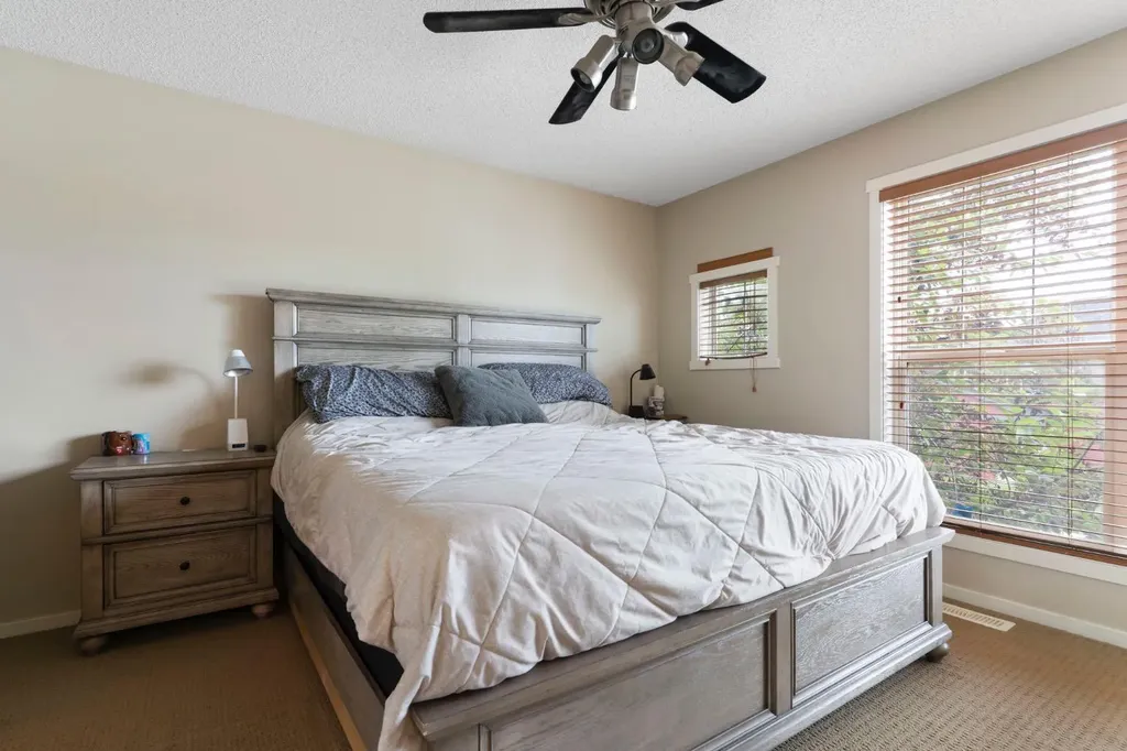29 Sage Hill Court NW Calgary AB T3R 0H2