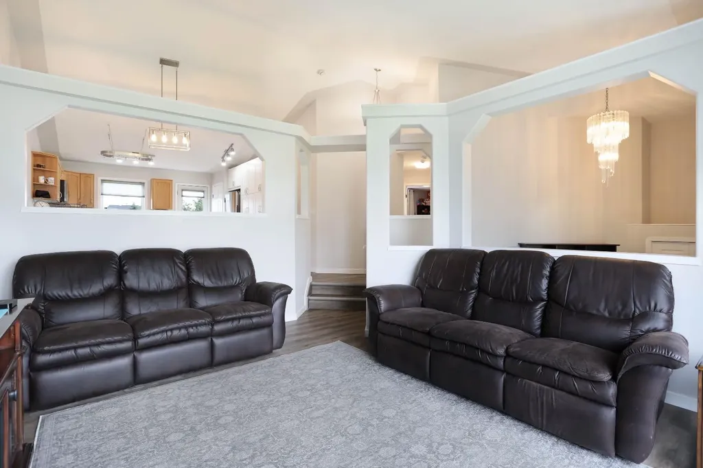 23 Upland Place Brooks AB T1R 1M9
