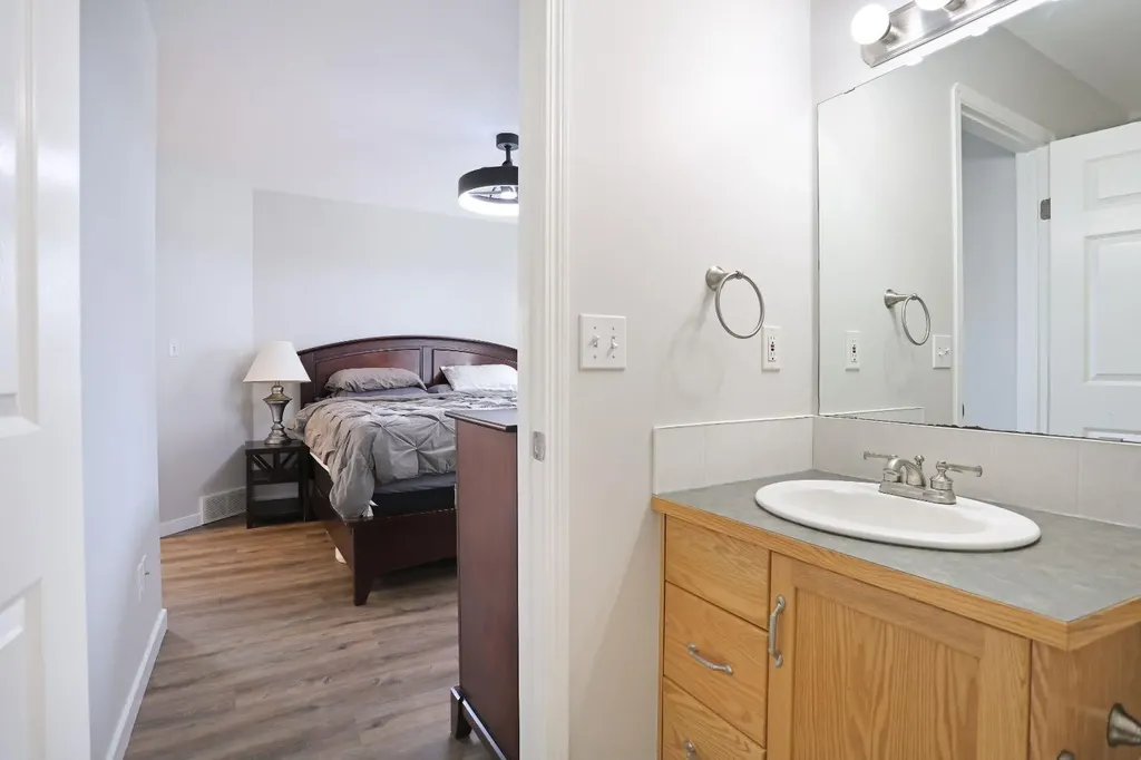 23 Upland Place Brooks AB T1R 1M9