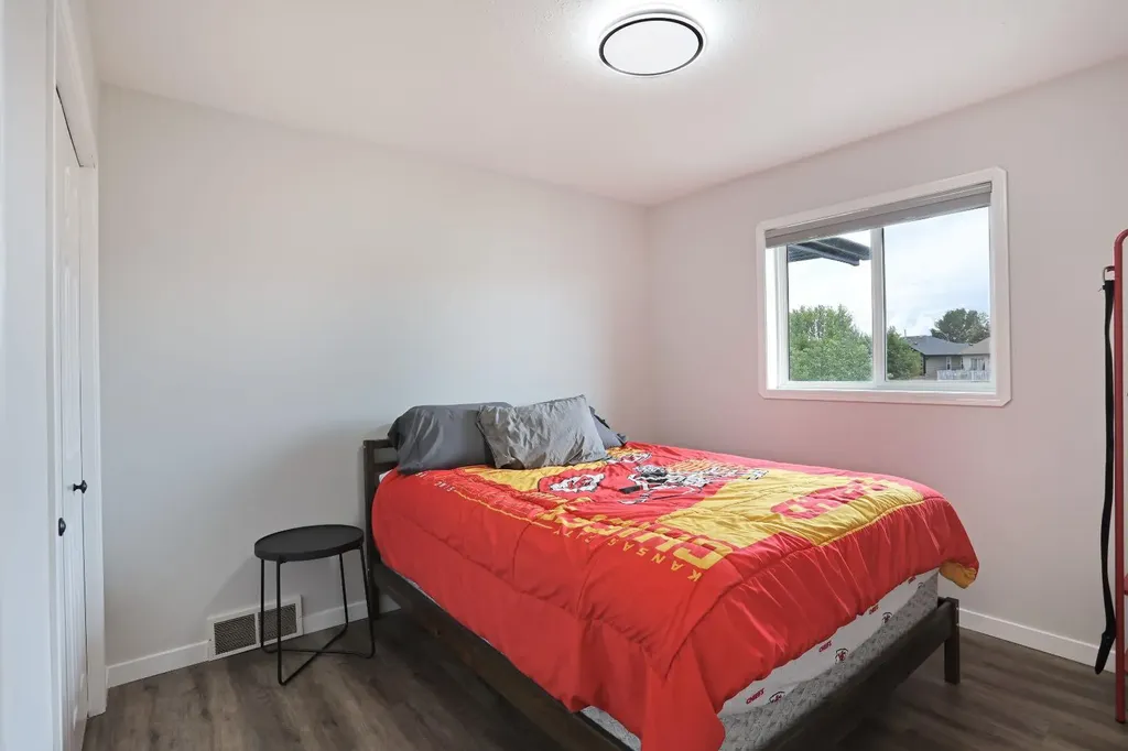 23 Upland Place Brooks AB T1R 1M9