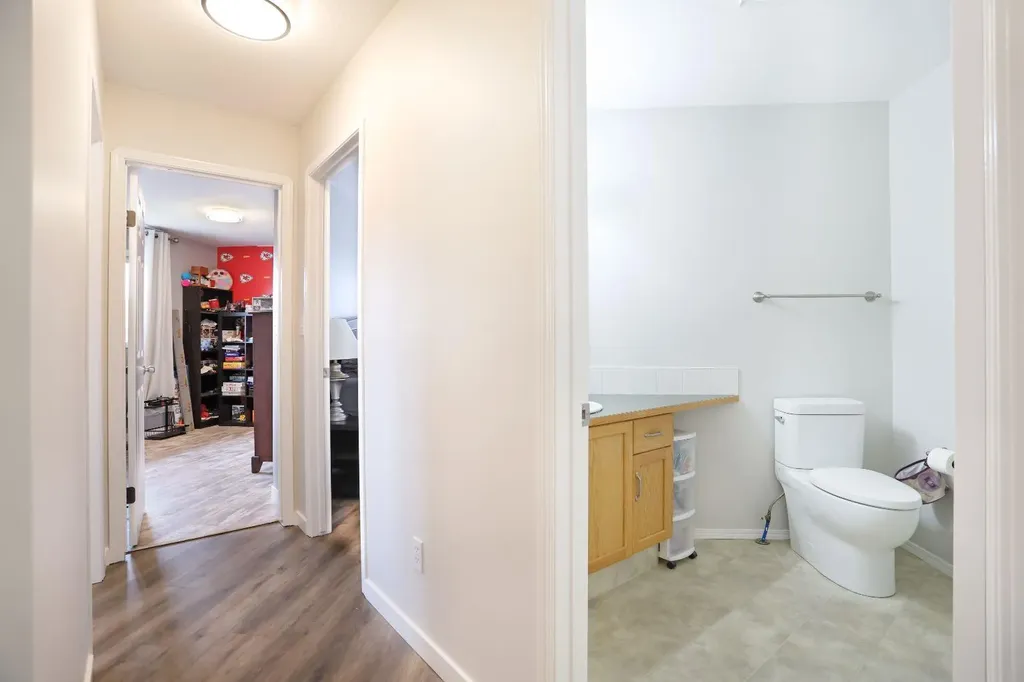 23 Upland Place Brooks AB T1R 1M9