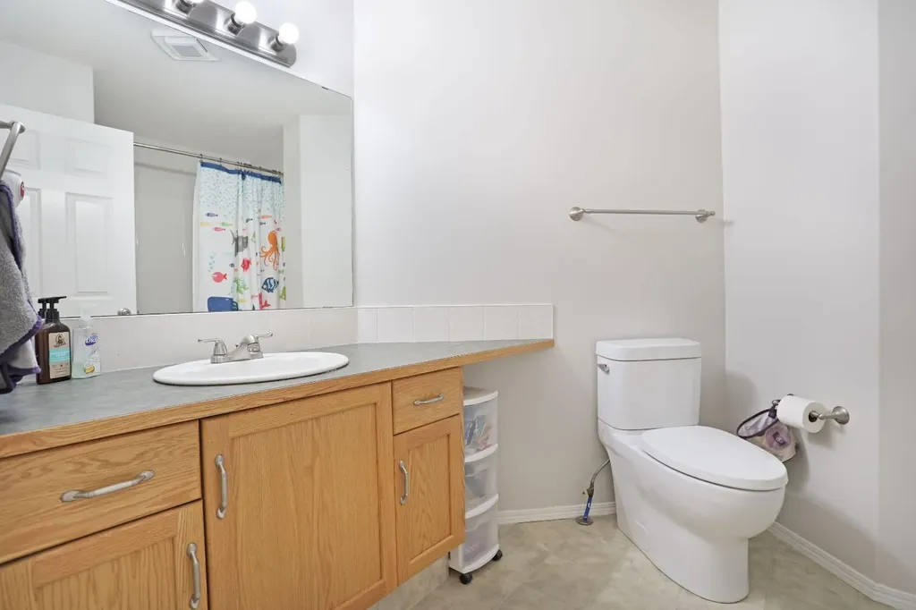 23 Upland Place Brooks AB T1R 1M9