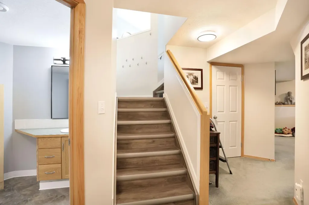 23 Upland Place Brooks AB T1R 1M9