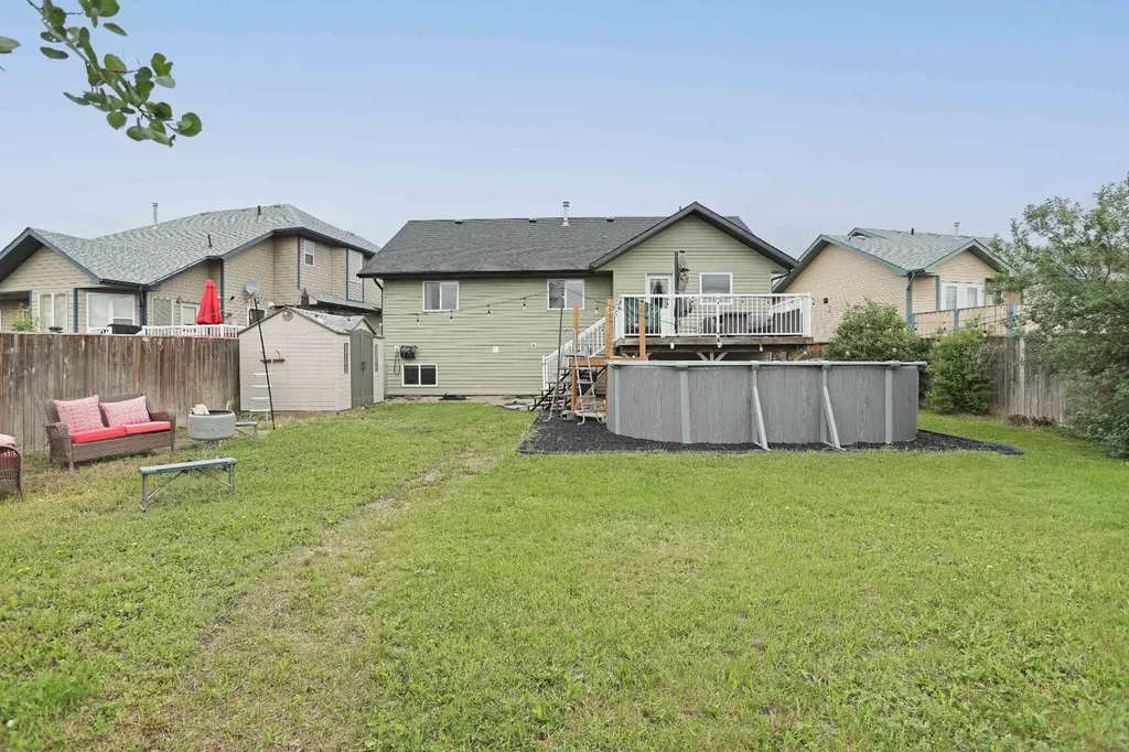 23 Upland Place Brooks AB T1R 1M9