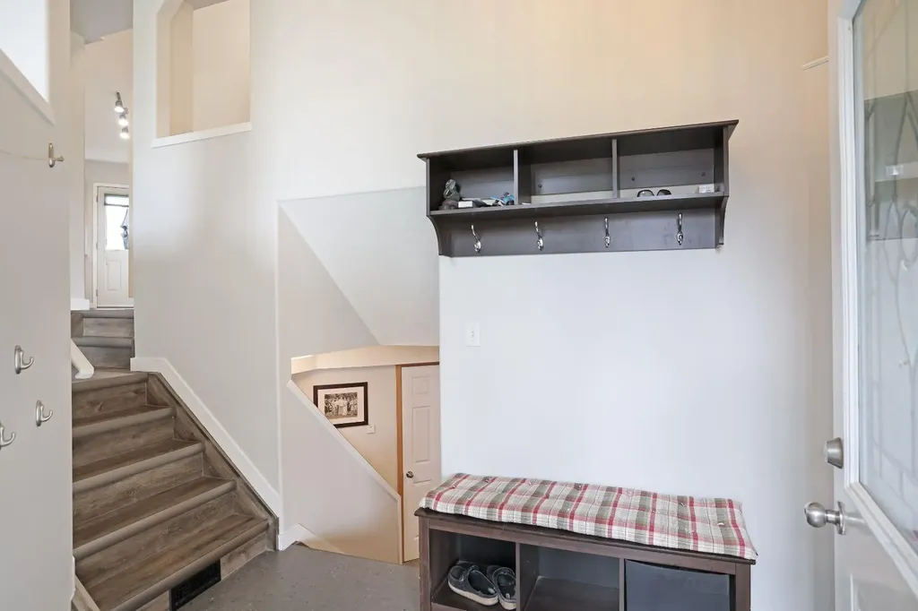 23 Upland Place Brooks AB T1R 1M9