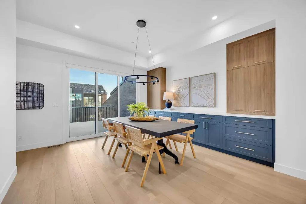 133 Greenwich Common NW Calgary AB T3B 6P1