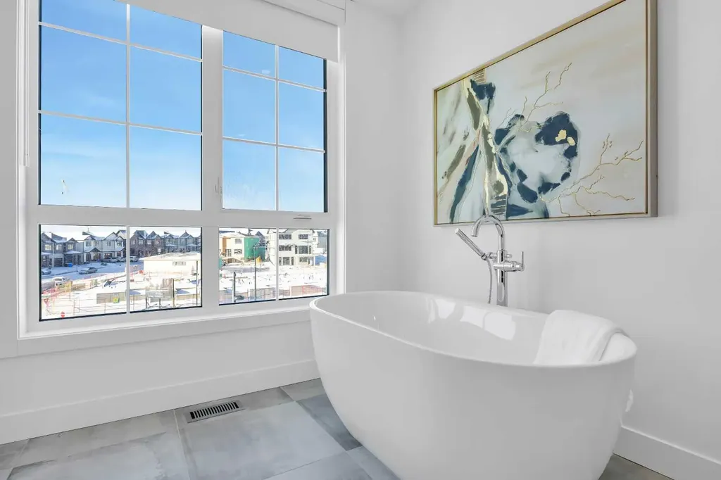 133 Greenwich Common NW Calgary AB T3B 6P1
