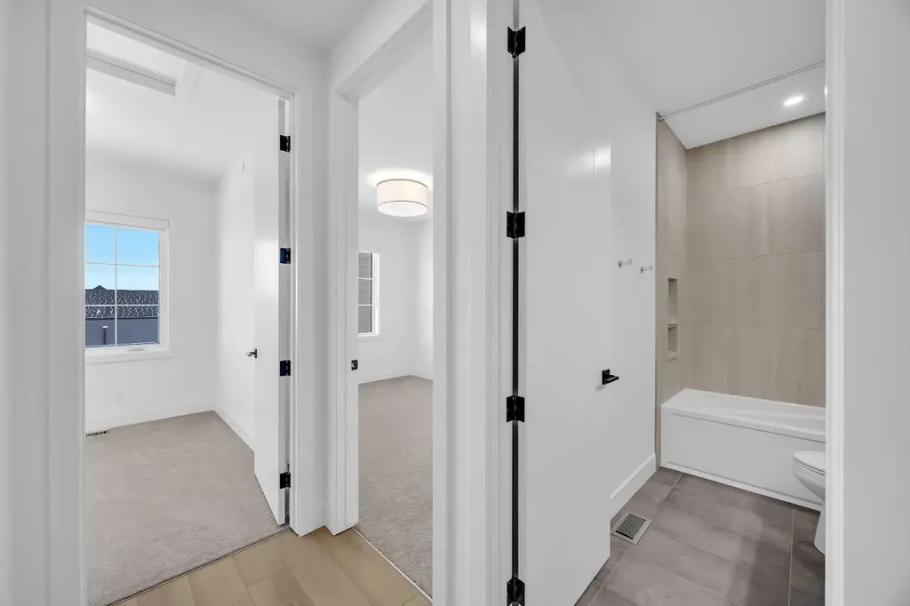133 Greenwich Common NW Calgary AB T3B 6P1