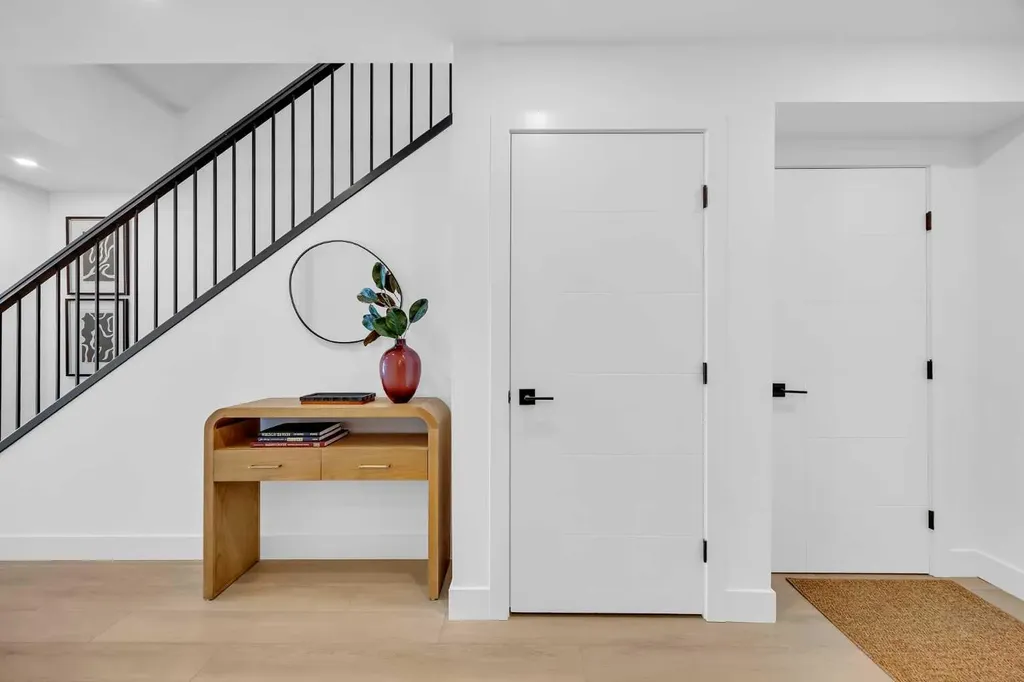 133 Greenwich Common NW Calgary AB T3B 6P1