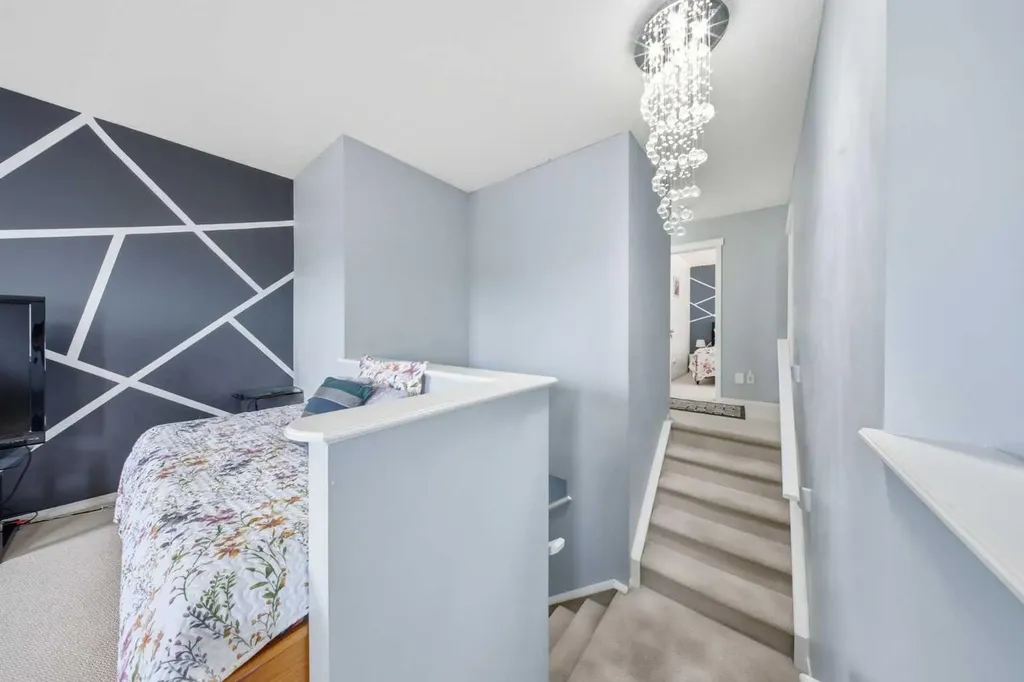 19 Martha's Meadow Close Calgary AB T3J 4N7