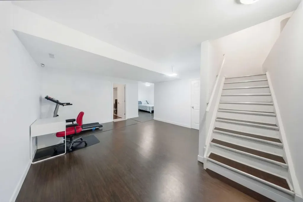 19 Martha's Meadow Close Calgary AB T3J 4N7