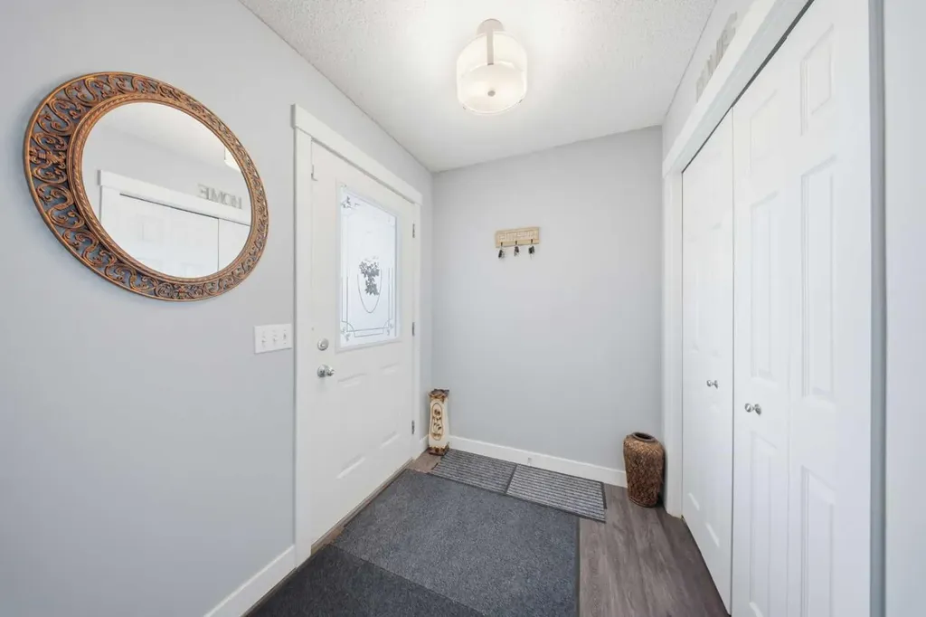 19 Martha's Meadow Close Calgary AB T3J 4N7