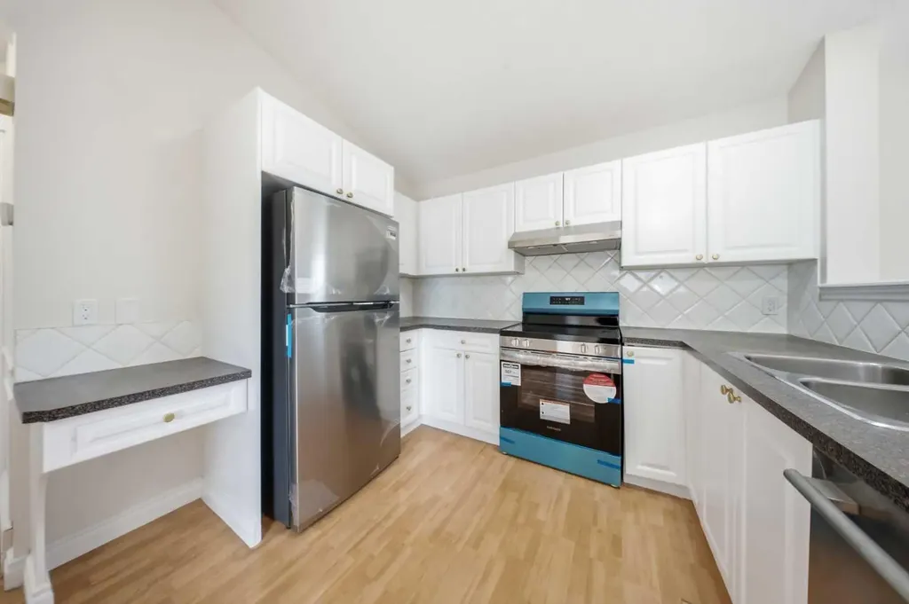 33 Martin Crossing Green NE Calgary AB T3J 3P1