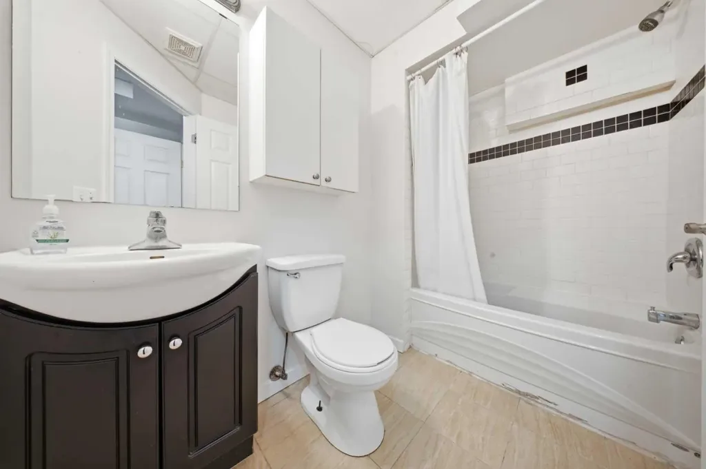 33 Martin Crossing Green NE Calgary AB T3J 3P1