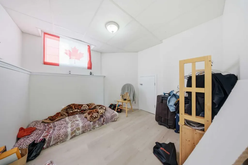 33 Martin Crossing Green NE Calgary AB T3J 3P1