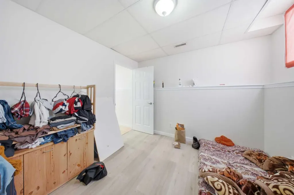33 Martin Crossing Green NE Calgary AB T3J 3P1