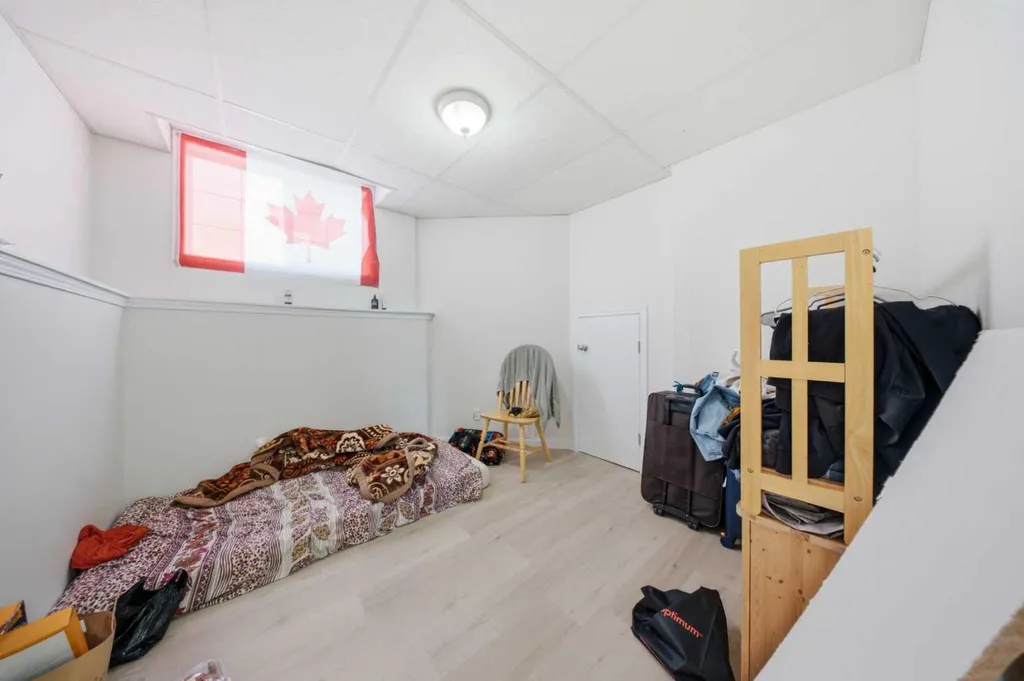 33 Martin Crossing Green NE Calgary AB T3J 3P1