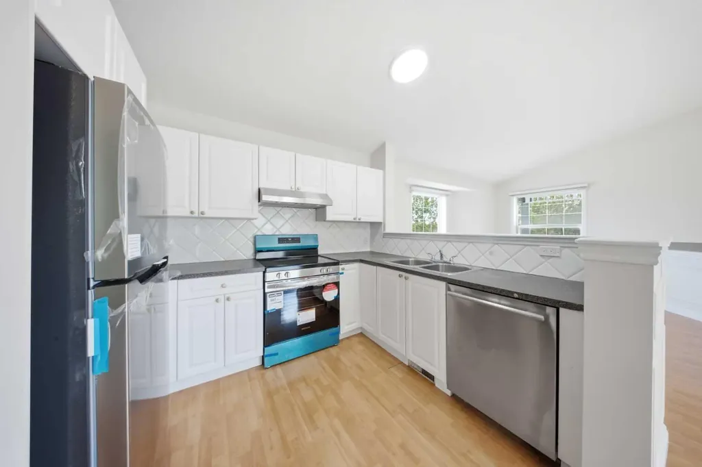 33 Martin Crossing Green NE Calgary AB T3J 3P1
