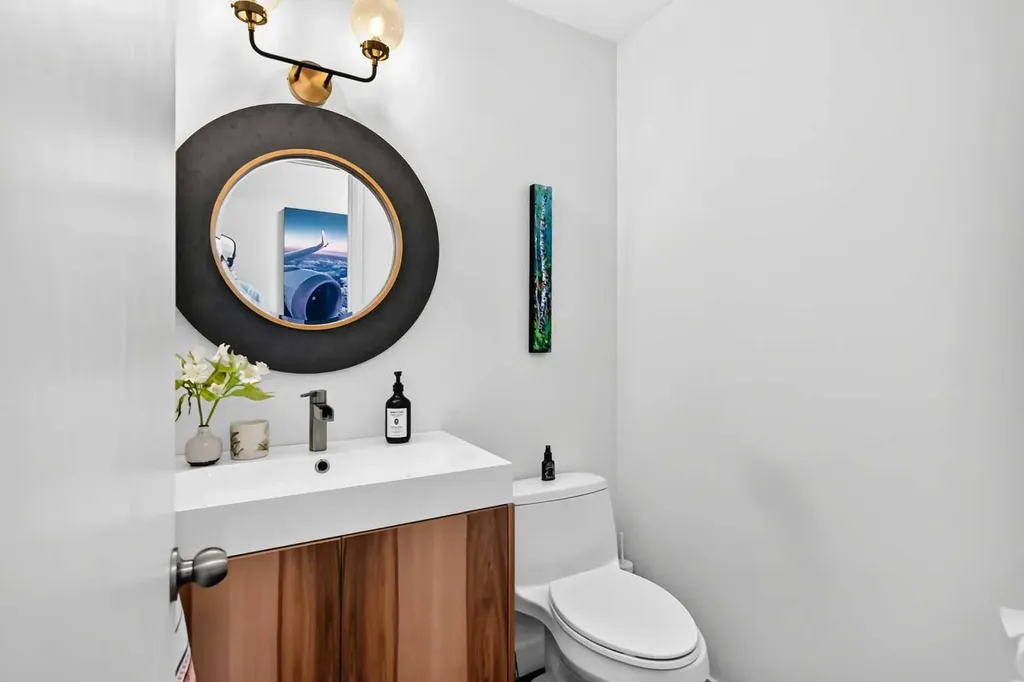 344 Canterville Drive SW Calgary AB T2W 3Z9