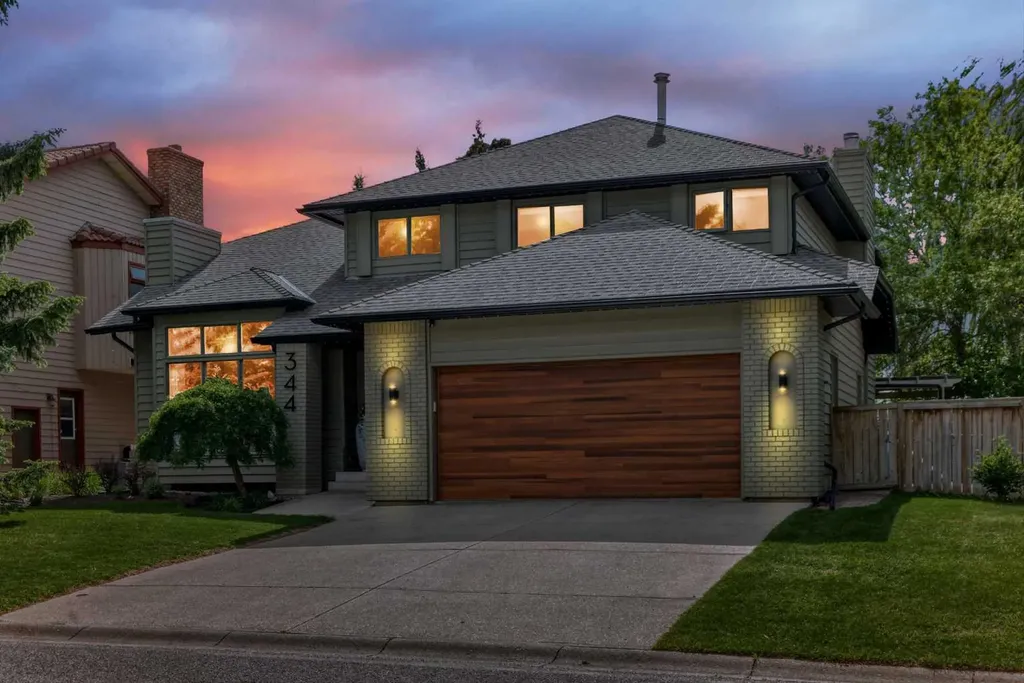 344 Canterville Drive SW Calgary AB T2W 3Z9