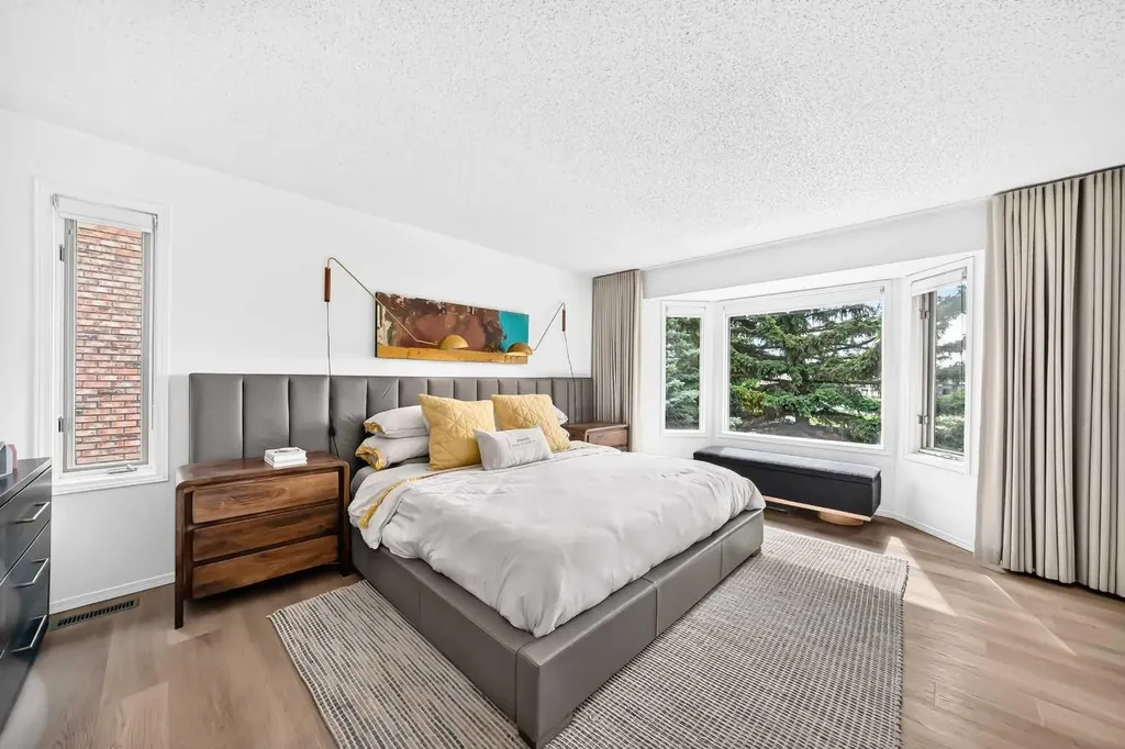 344 Canterville Drive SW Calgary AB T2W 3Z9