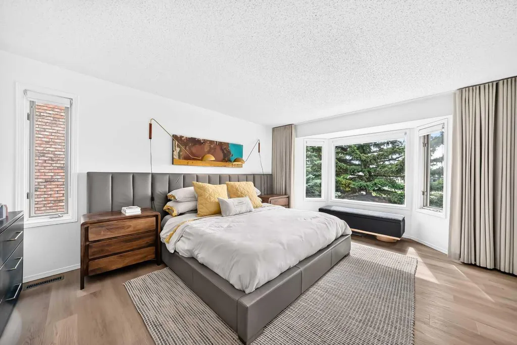 344 Canterville Drive SW Calgary AB T2W 3Z9