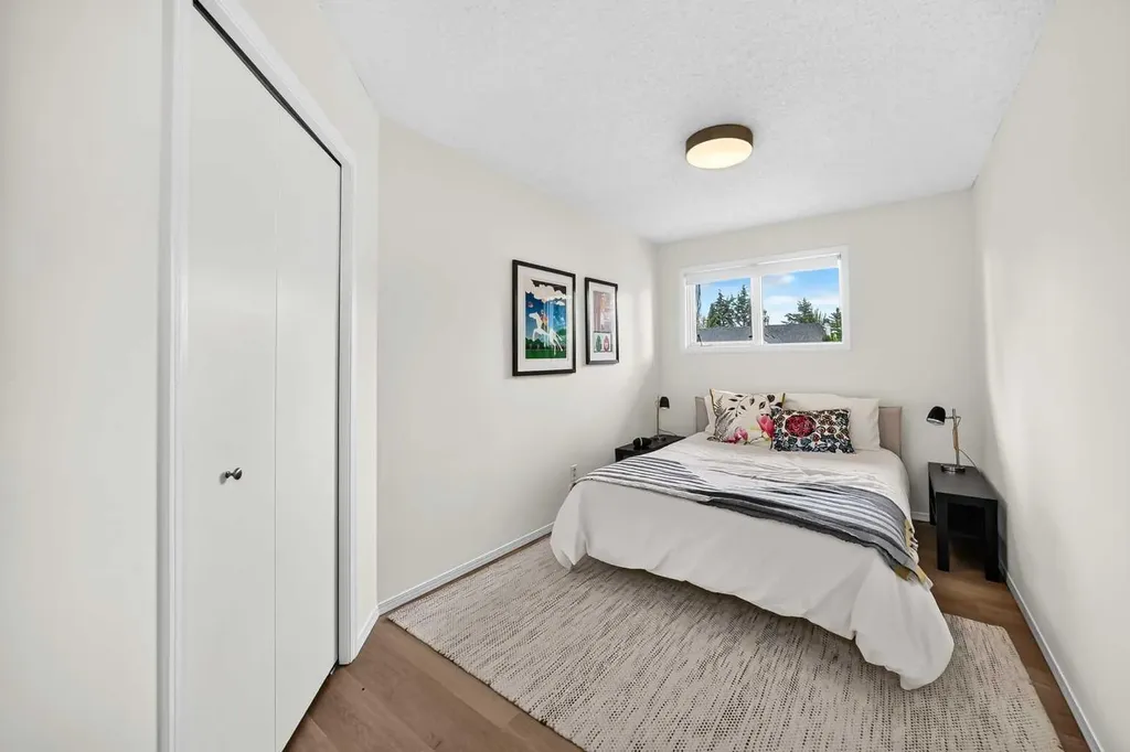 344 Canterville Drive SW Calgary AB T2W 3Z9