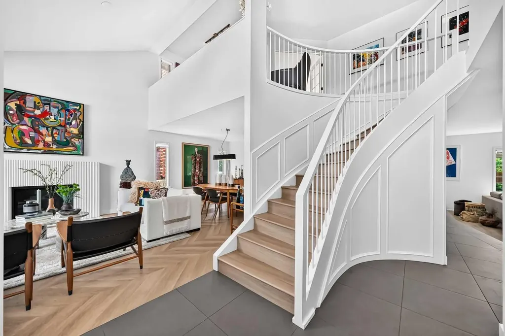 344 Canterville Drive SW Calgary AB T2W 3Z9