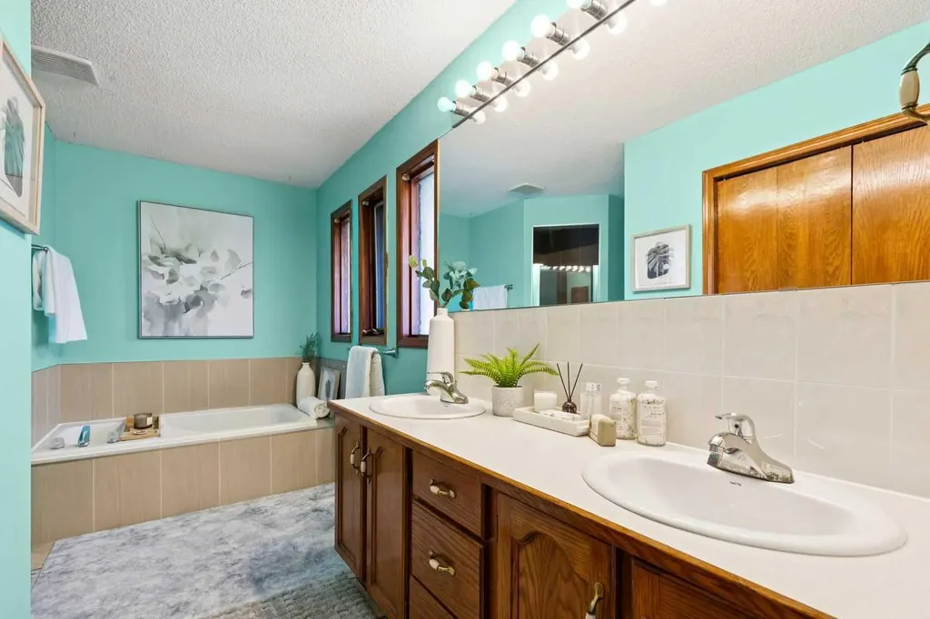 8971 Scurfield Drive NW Calgary AB T3L1K6