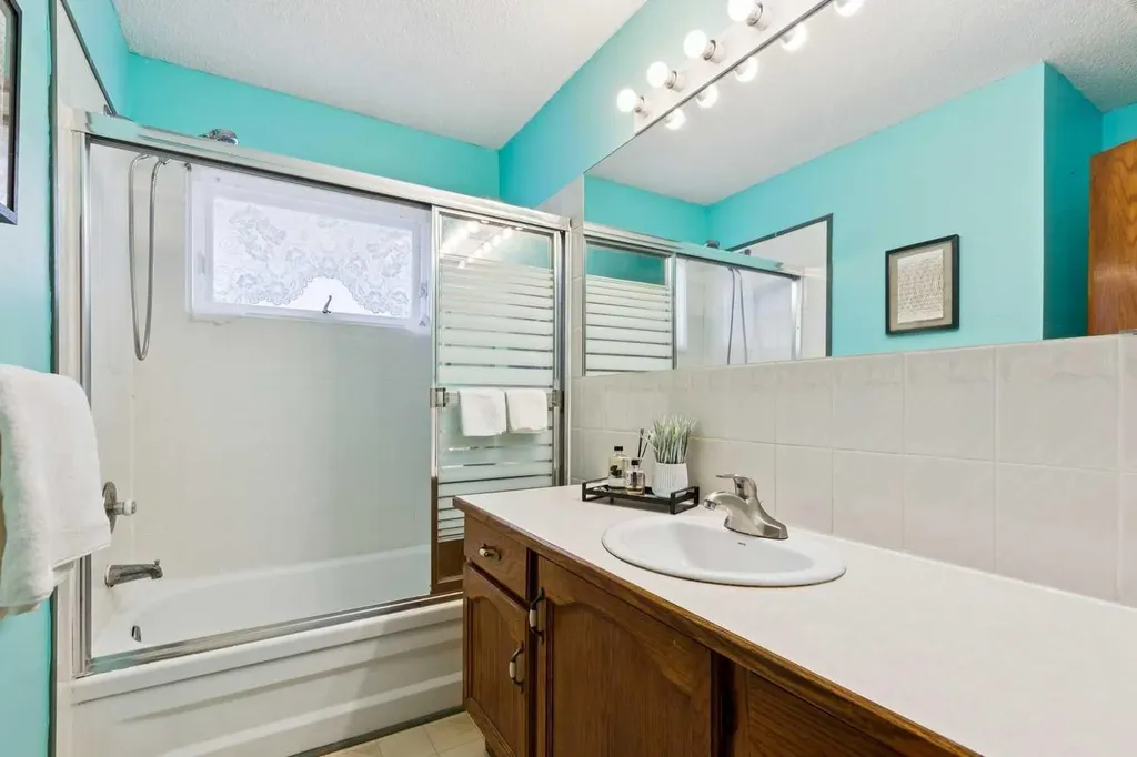 8971 Scurfield Drive NW Calgary AB T3L1K6