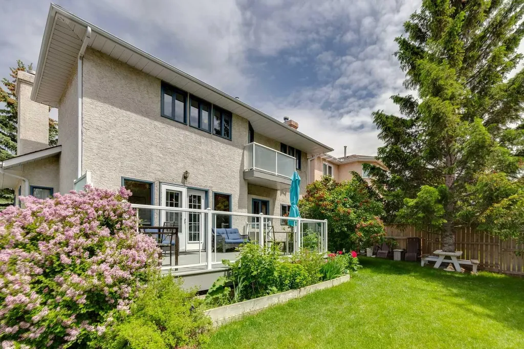 8971 Scurfield Drive NW Calgary AB T3L1K6