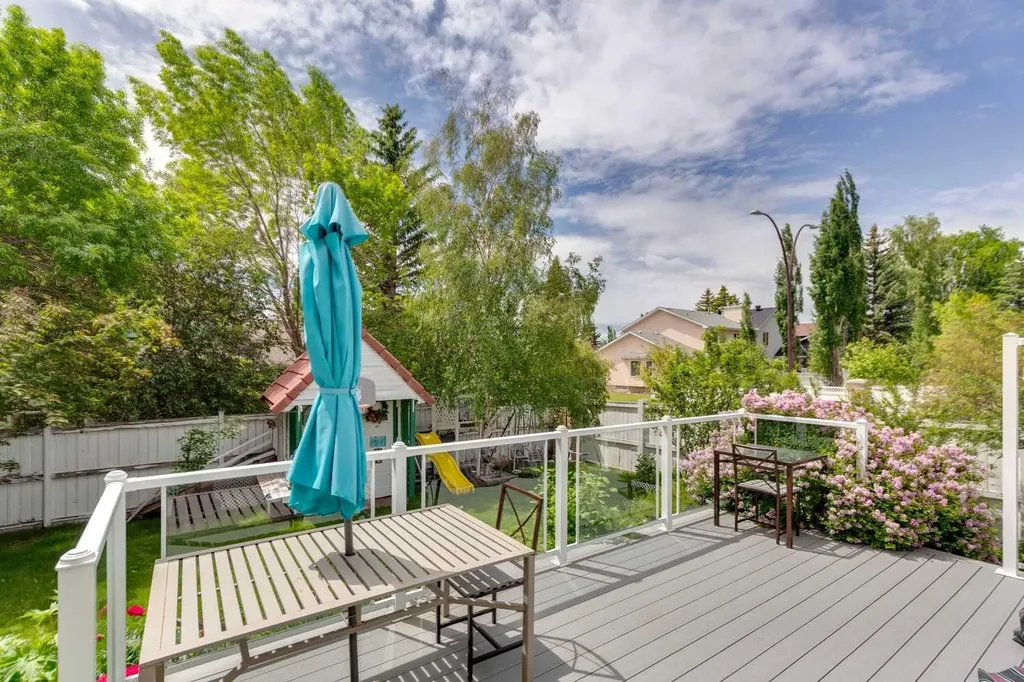 8971 Scurfield Drive NW Calgary AB T3L1K6