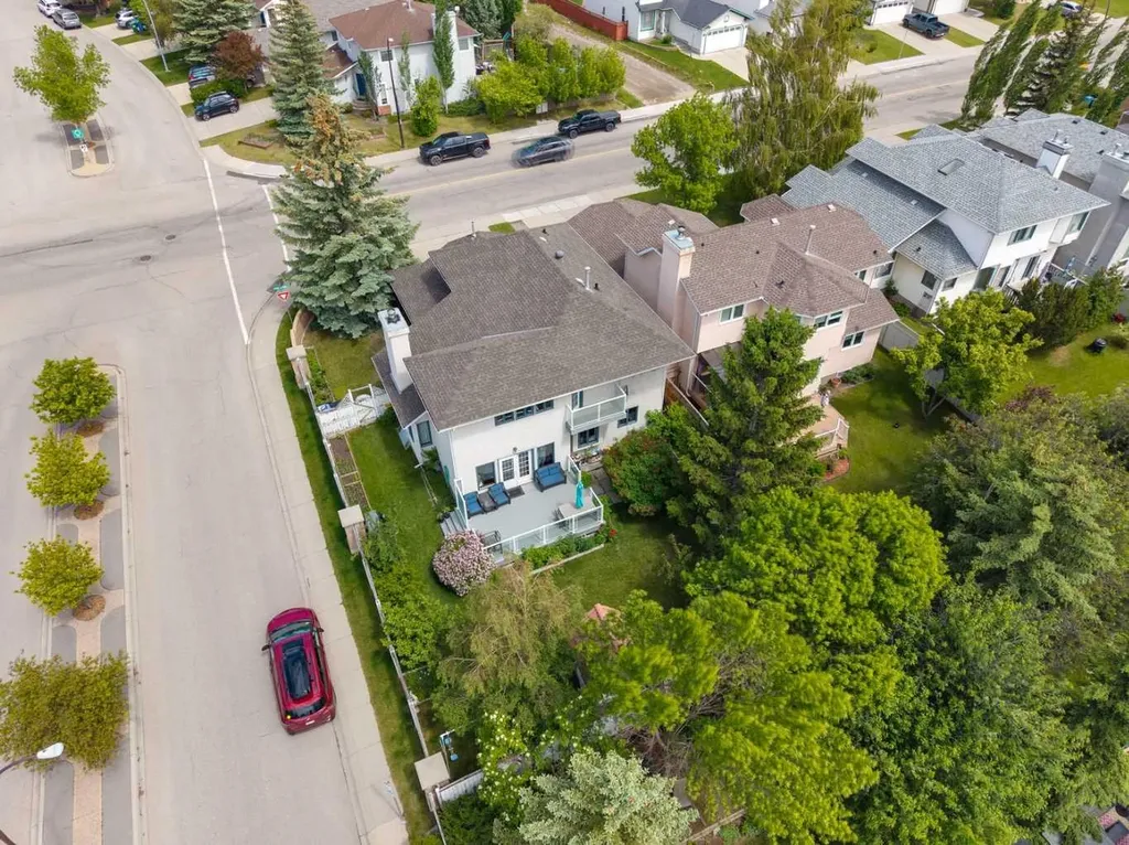 8971 Scurfield Drive NW Calgary AB T3L1K6