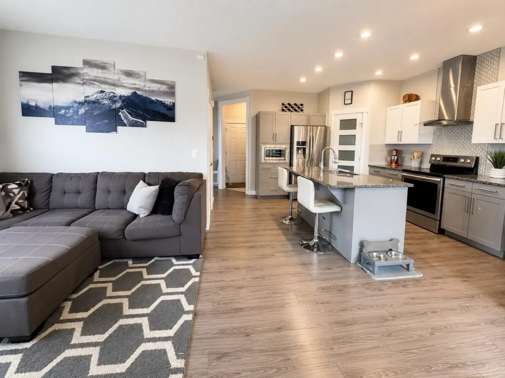 9714 89 Street Grande Prairie AB T8X 0R3