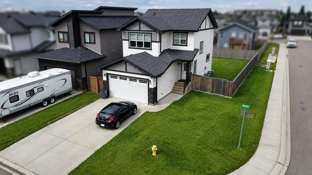 9714 89 Street Grande Prairie AB T8X 0R3