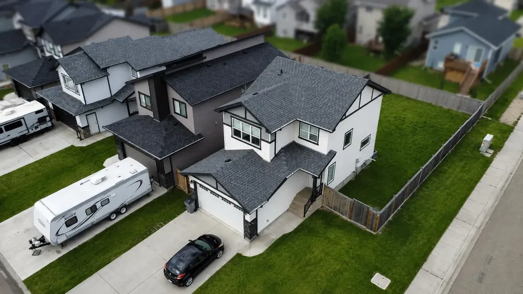 9714 89 Street Grande Prairie AB T8X 0R3
