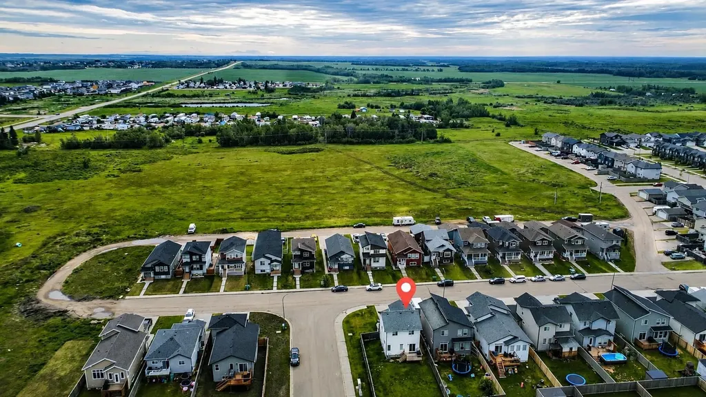 9714 89 Street Grande Prairie AB T8X 0R3