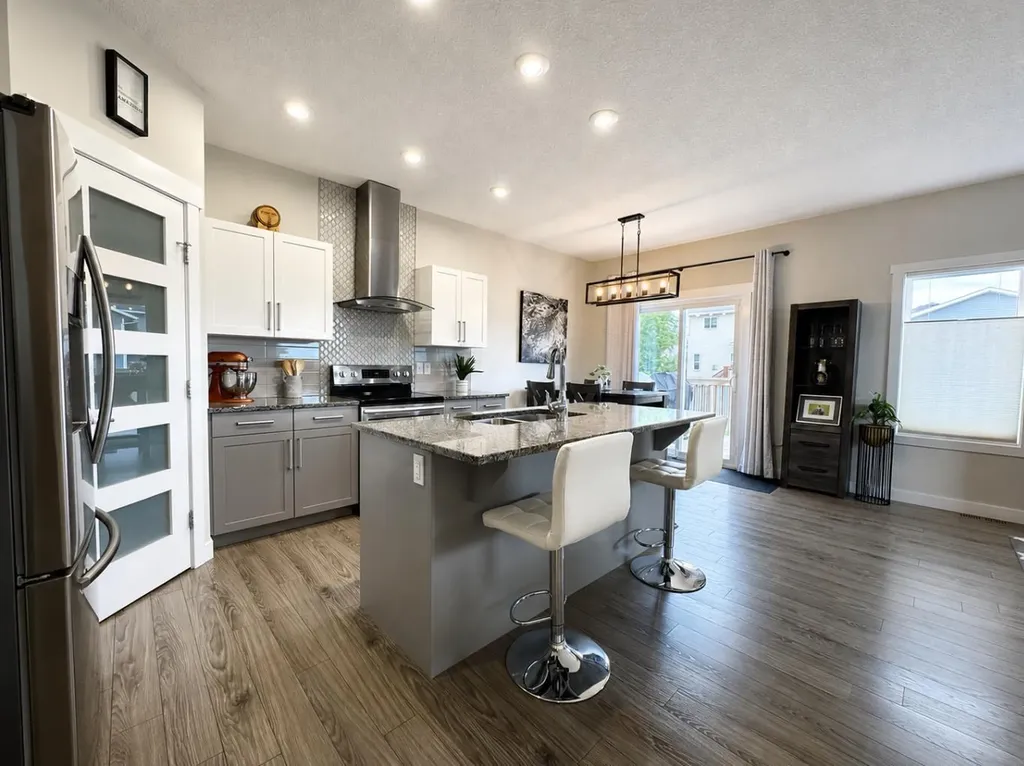 9714 89 Street Grande Prairie AB T8X 0R3