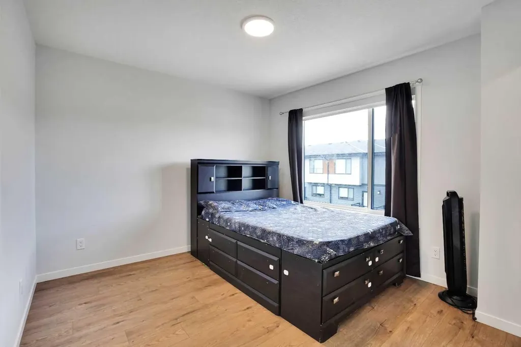 104 Corner Glen Circle NE Calgary AB T3N 2E2